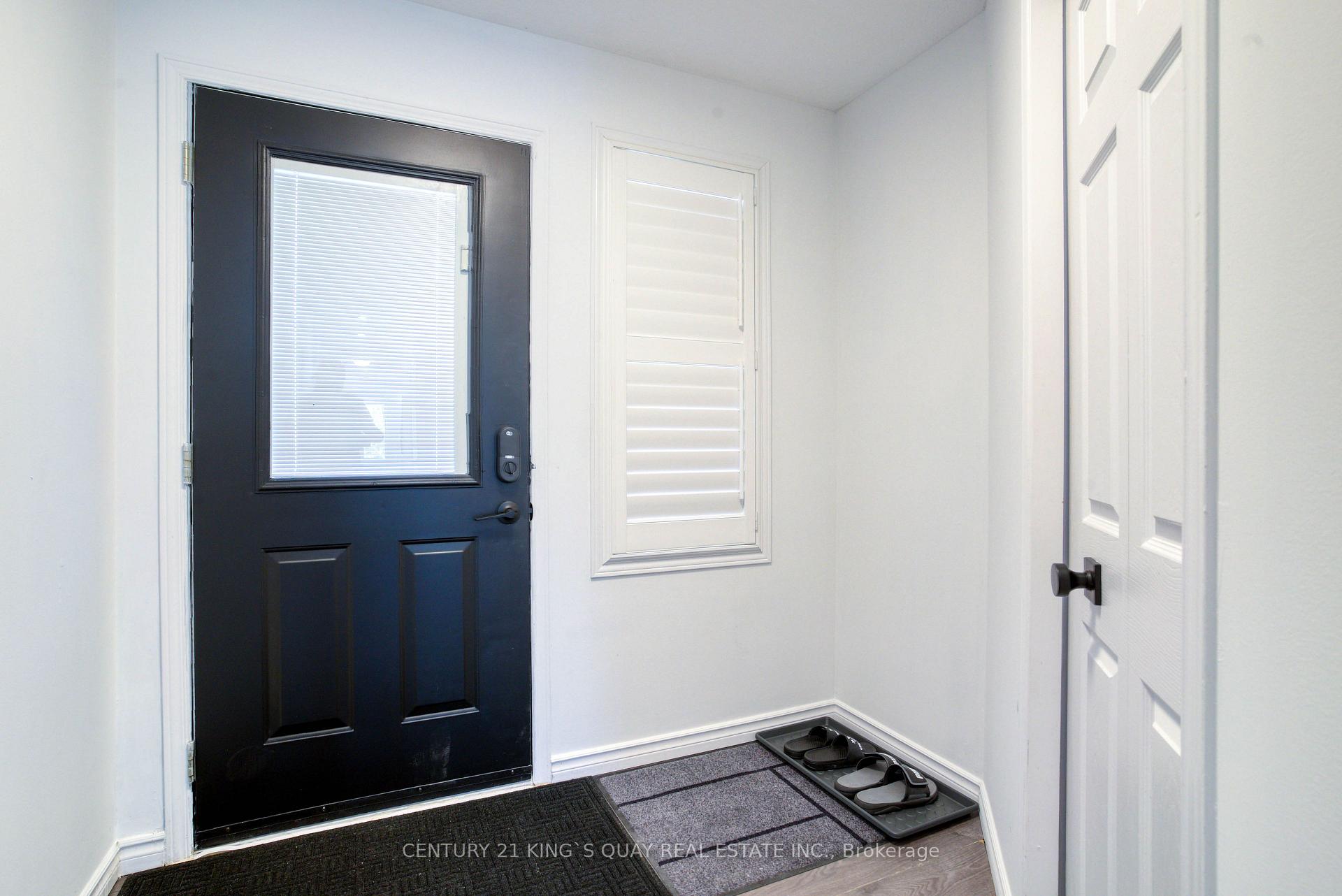 Photo 4 of 612 Winterberry Avenue, Waterloo, Erbsville/Laurelwood — HOMEH