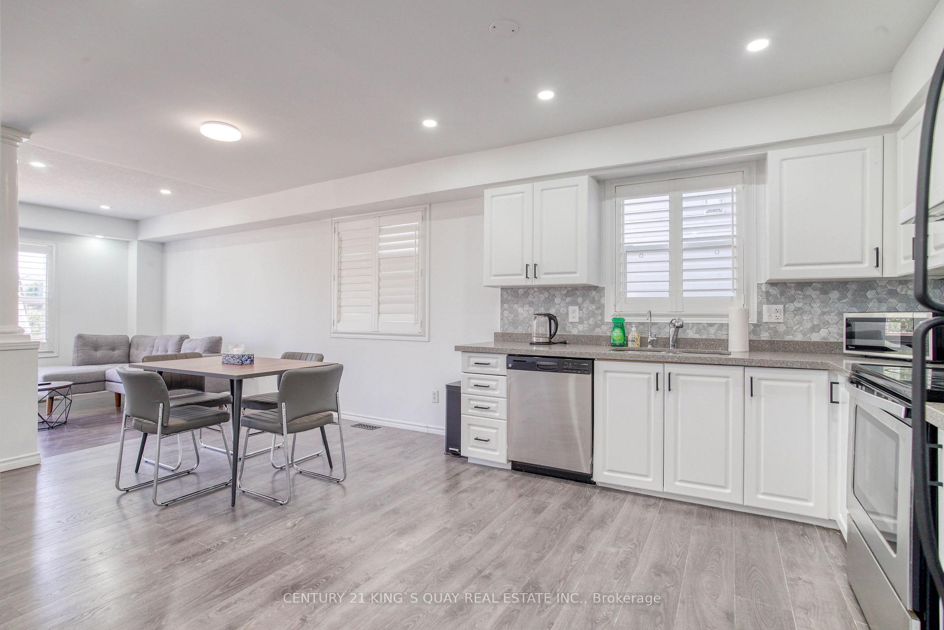 Photo 5 of 612 Winterberry Avenue, Waterloo, Erbsville/Laurelwood — HOMEH