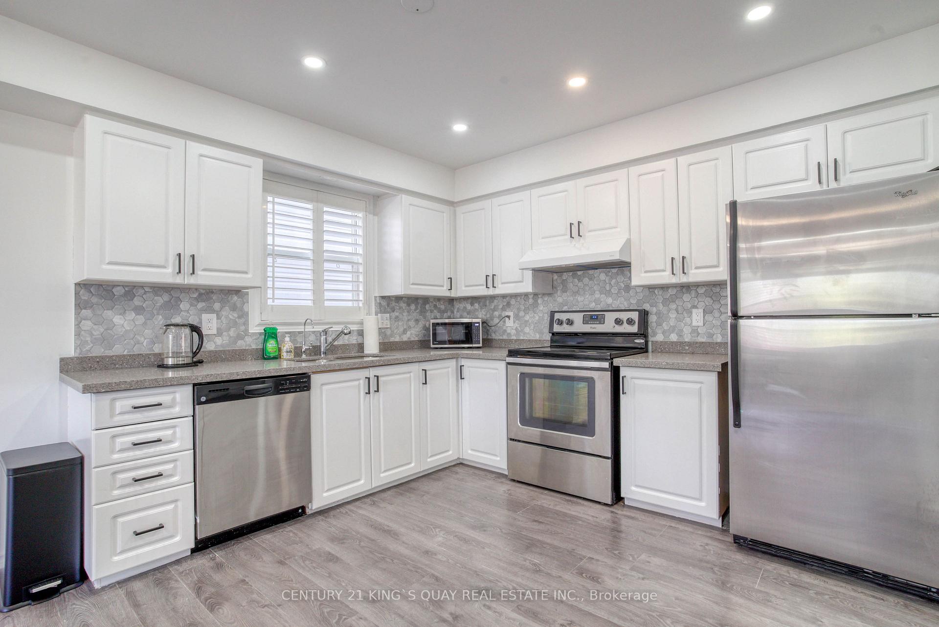 Photo 7 of 612 Winterberry Avenue, Waterloo, Erbsville/Laurelwood — HOMEH