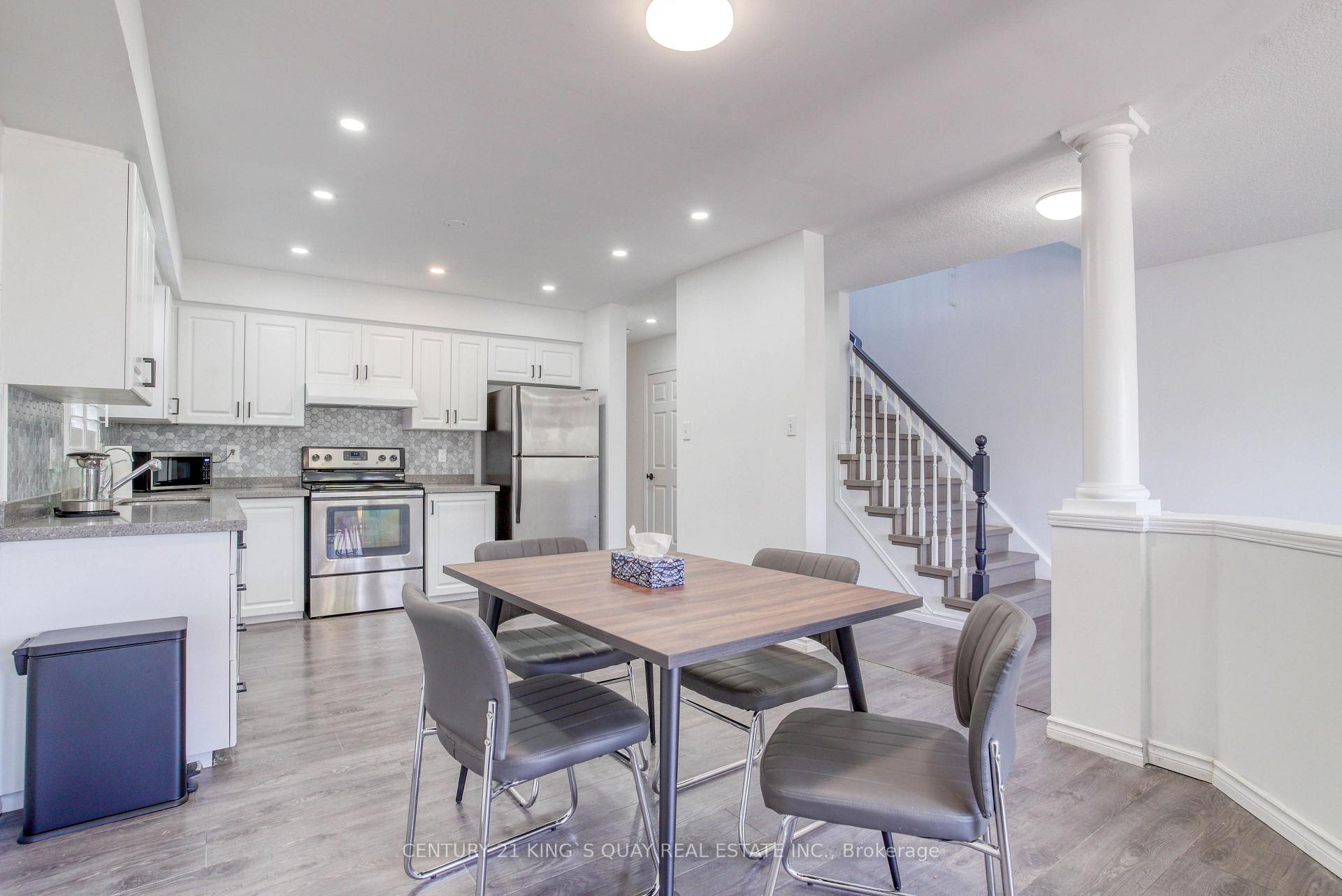 Photo 10 of 612 Winterberry Avenue, Waterloo, Erbsville/Laurelwood — HOMEH