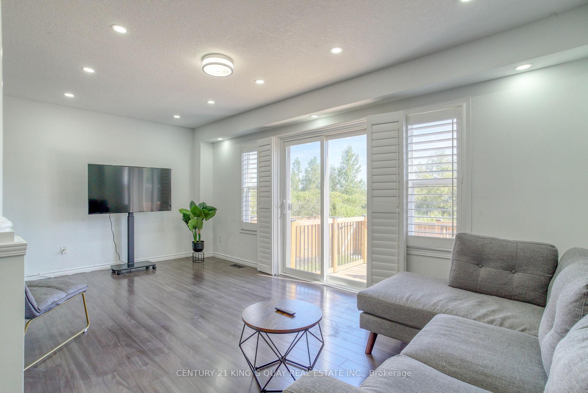 Photo 11 of 612 Winterberry Avenue, Waterloo, Erbsville/Laurelwood — HOMEH