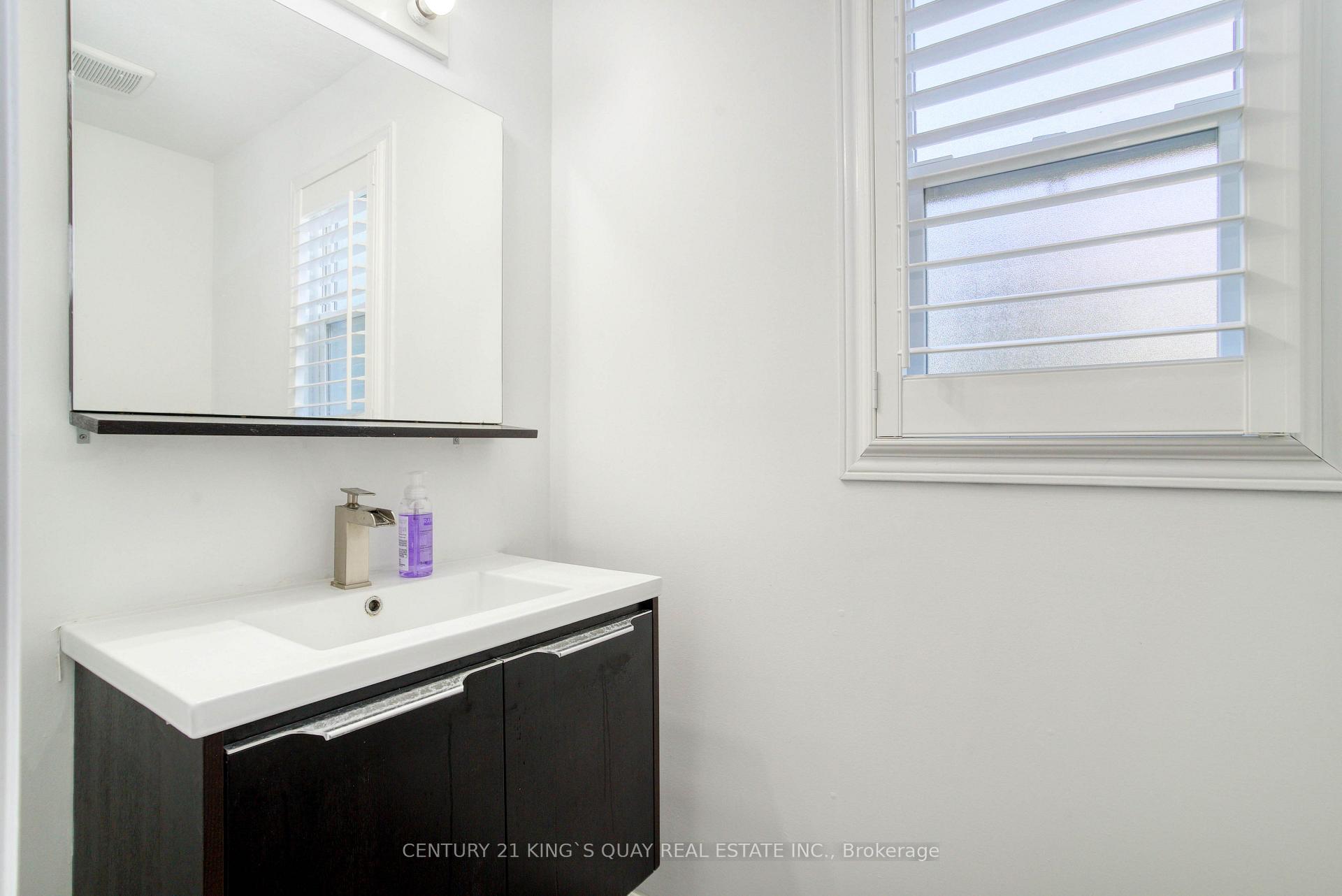 Photo 17 of 612 Winterberry Avenue, Waterloo, Erbsville/Laurelwood — HOMEH