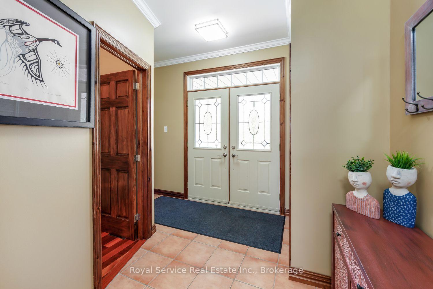 Photo 10 of 821 Kimberly Drive, Selwyn — HOMEH