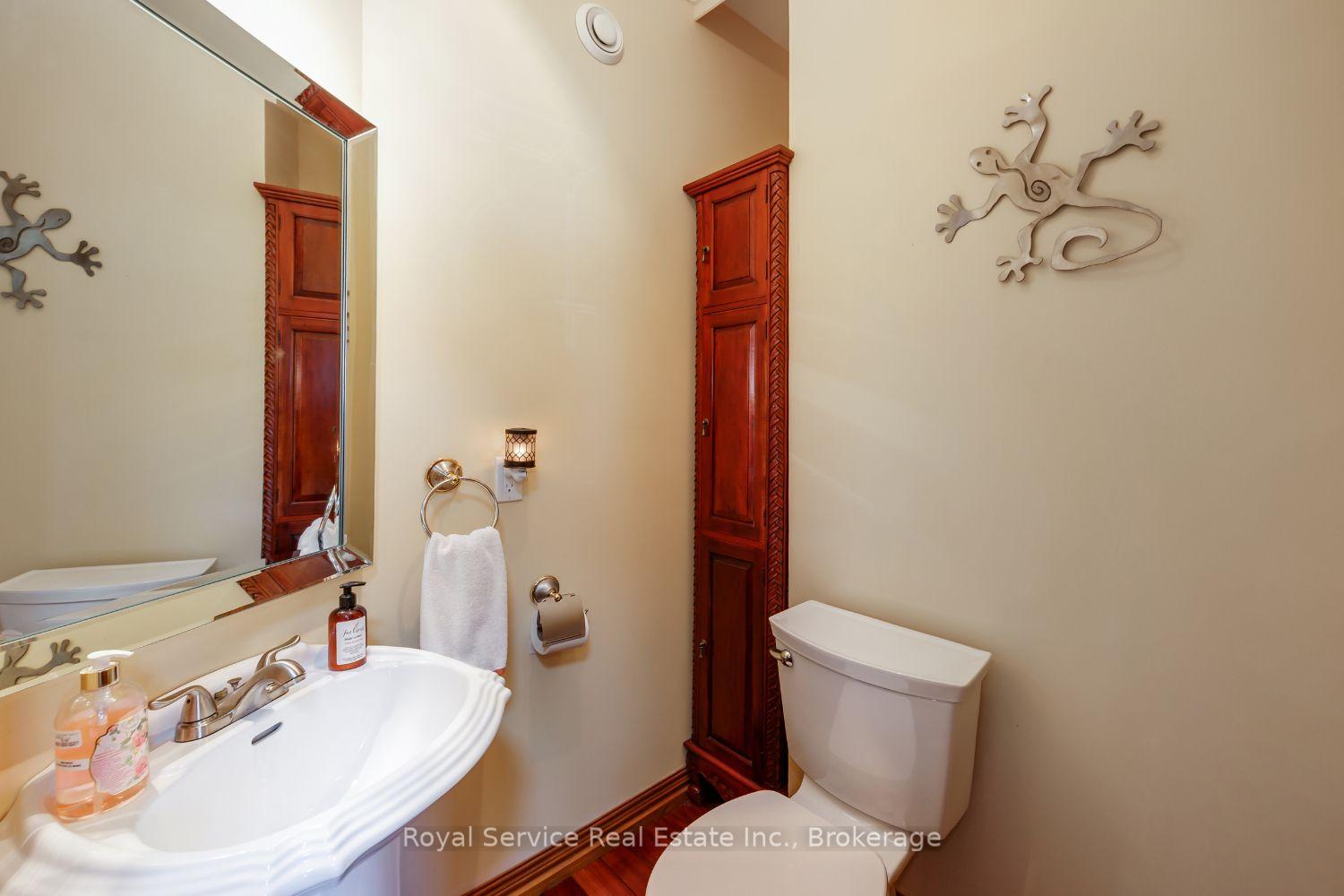 Photo 12 of 821 Kimberly Drive, Selwyn — HOMEH