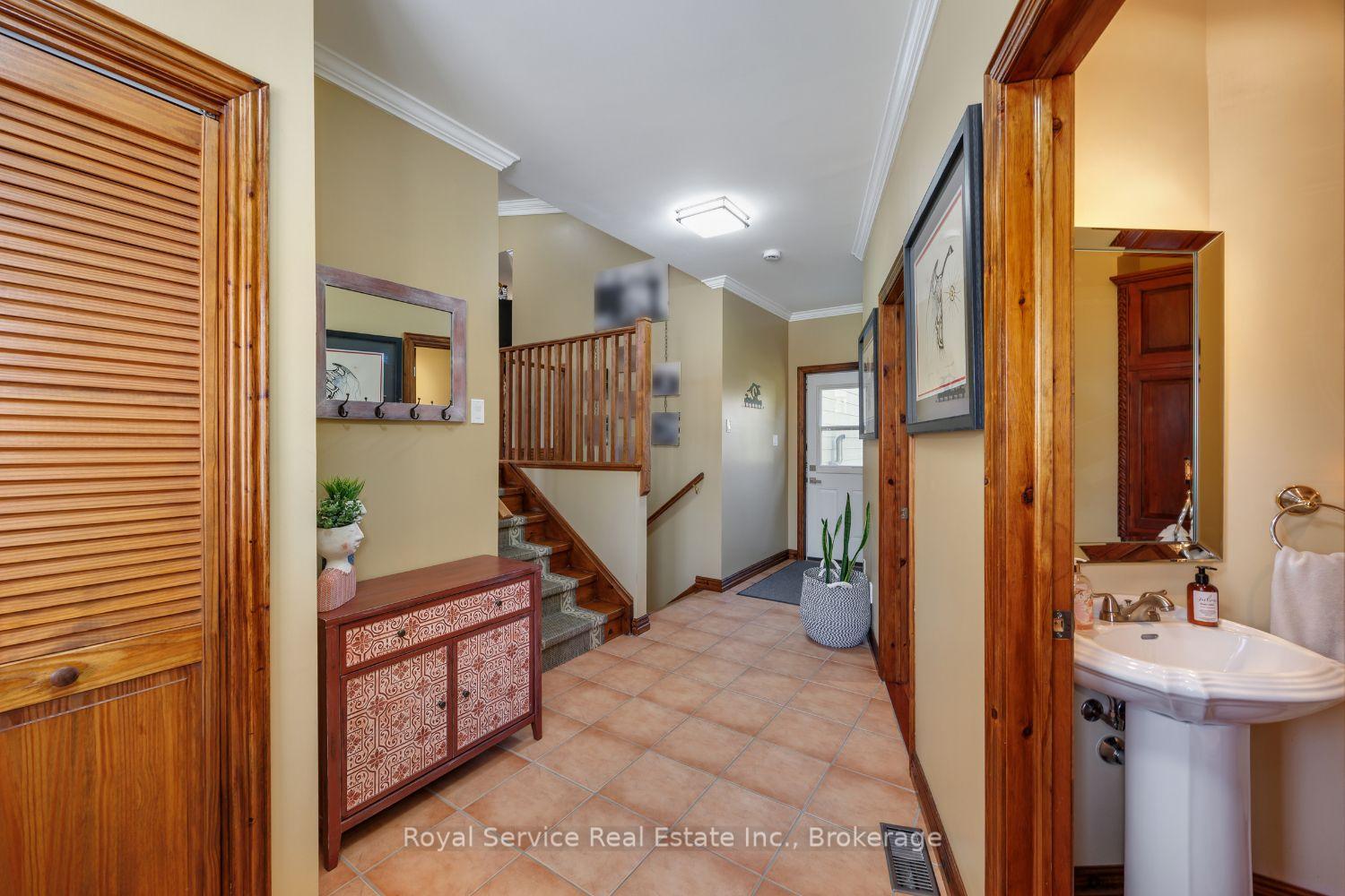 Photo 11 of 821 Kimberly Drive, Selwyn — HOMEH