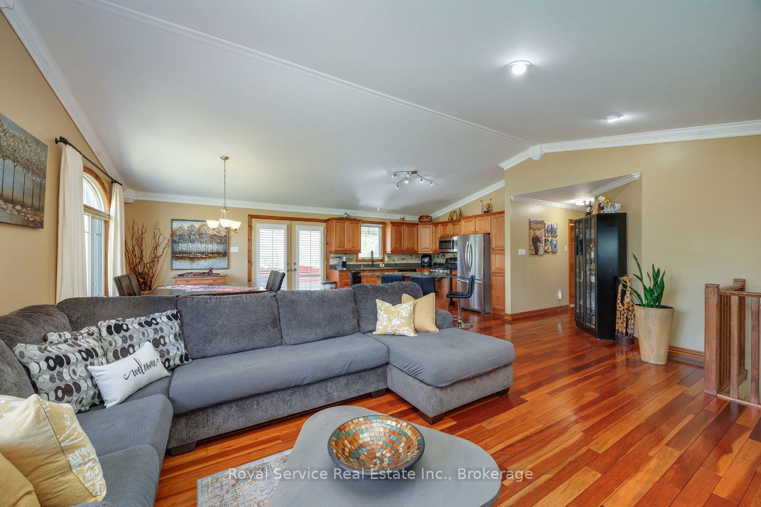 Photo 16 of 821 Kimberly Drive, Selwyn — HOMEH