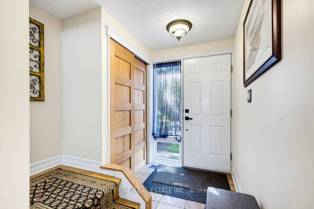 Photo 6 of 45 Southview Crescent, Ottawa, Borden Farm/Stewart Farm/Carleton Heights/Parkwood Hills — HOMEH