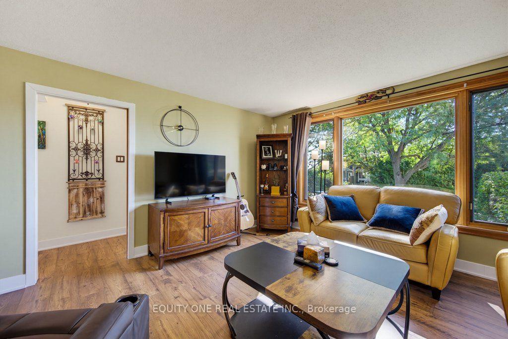 Photo 12 of 45 Southview Crescent, Ottawa, Borden Farm/Stewart Farm/Carleton Heights/Parkwood Hills — HOMEH