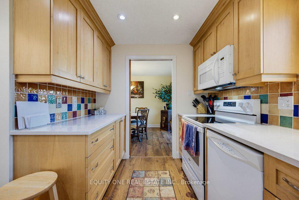 Photo 20 of 45 Southview Crescent, Ottawa, Borden Farm/Stewart Farm/Carleton Heights/Parkwood Hills — HOMEH