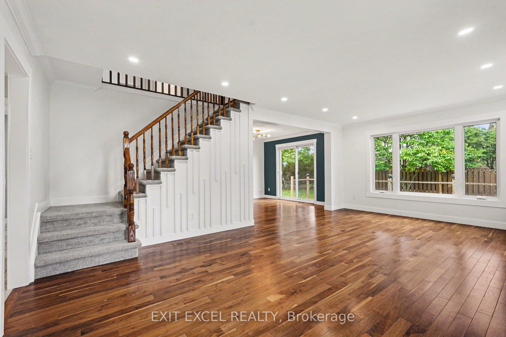 Photo 7 of 16 Lima Way, Ottawa, Barrhaven - Cedargrove/Fraserdale — HOMEH
