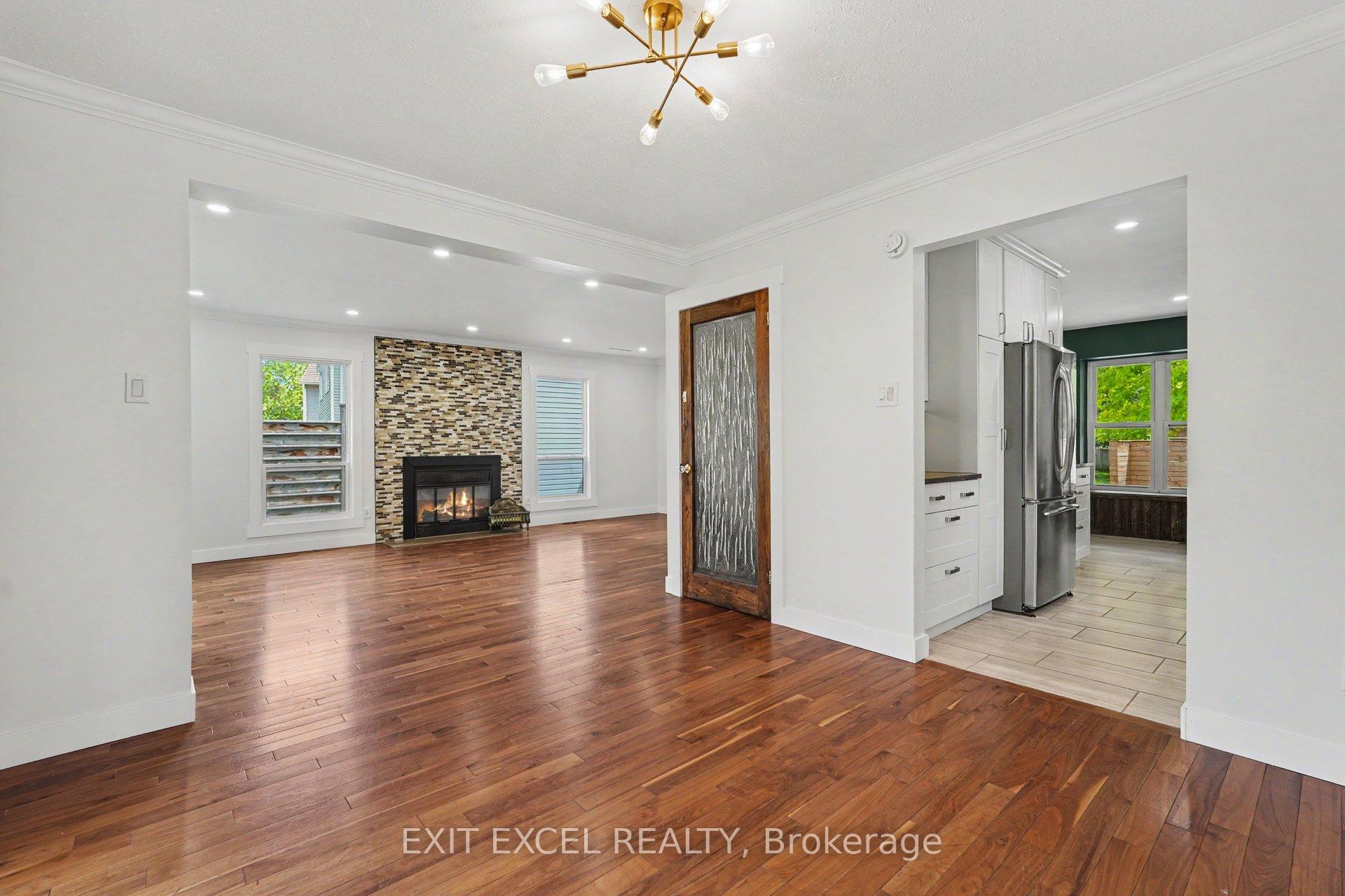 Photo 10 of 16 Lima Way, Ottawa, Barrhaven - Cedargrove/Fraserdale — HOMEH