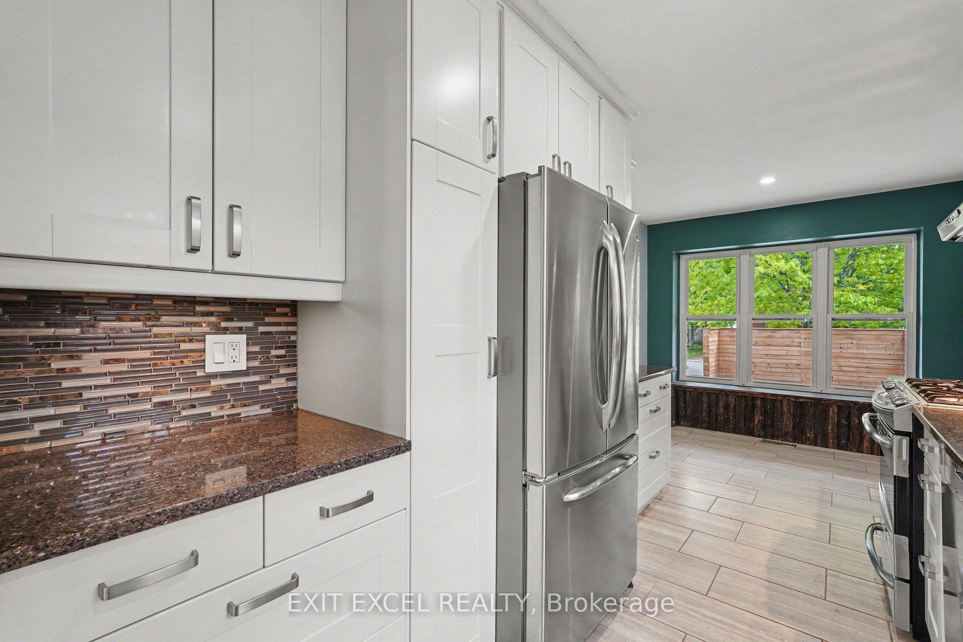 Photo 13 of 16 Lima Way, Ottawa, Barrhaven - Cedargrove/Fraserdale — HOMEH
