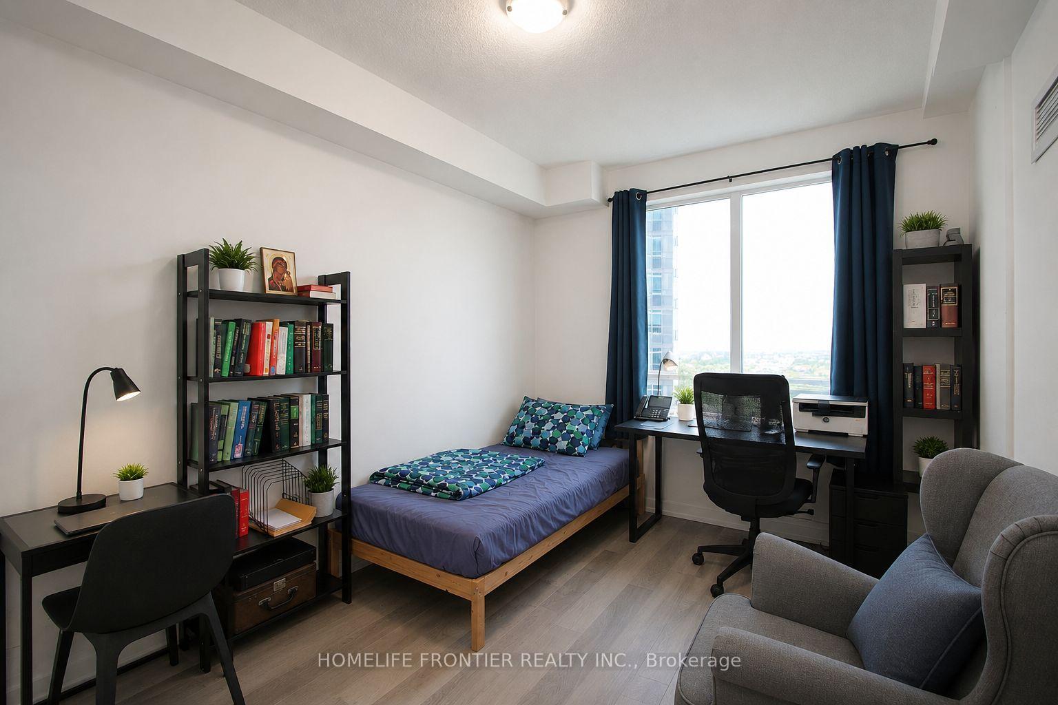 Photo 5 of Unit 1810, 7165 Yonge Street, Markham, Grandview — HOMEH