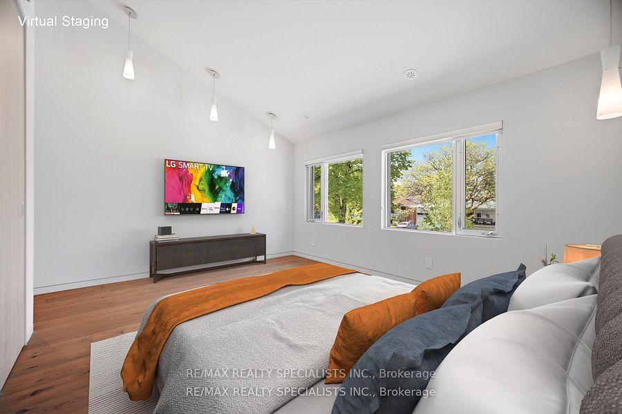 Photo 25 of 870 Hollowtree Crescent, Mississauga, Applewood — HOMEH