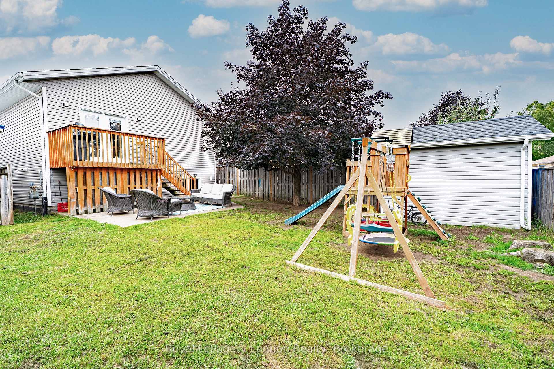 Photo 3 of 82 Brent Street, Thunder Bay, Shuniah — HOMEH