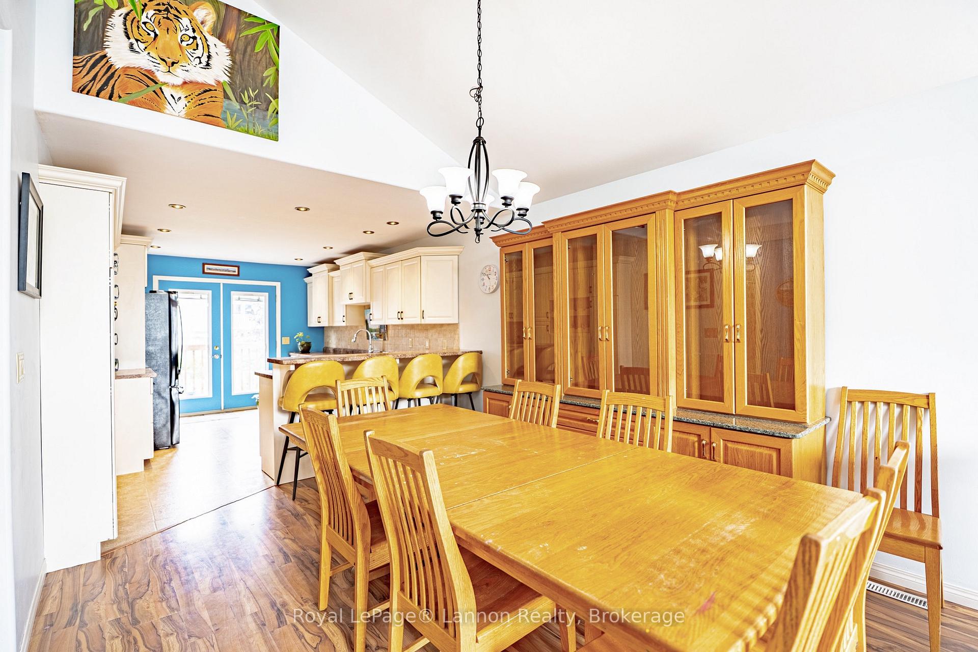 Photo 9 of 82 Brent Street, Thunder Bay, Shuniah — HOMEH