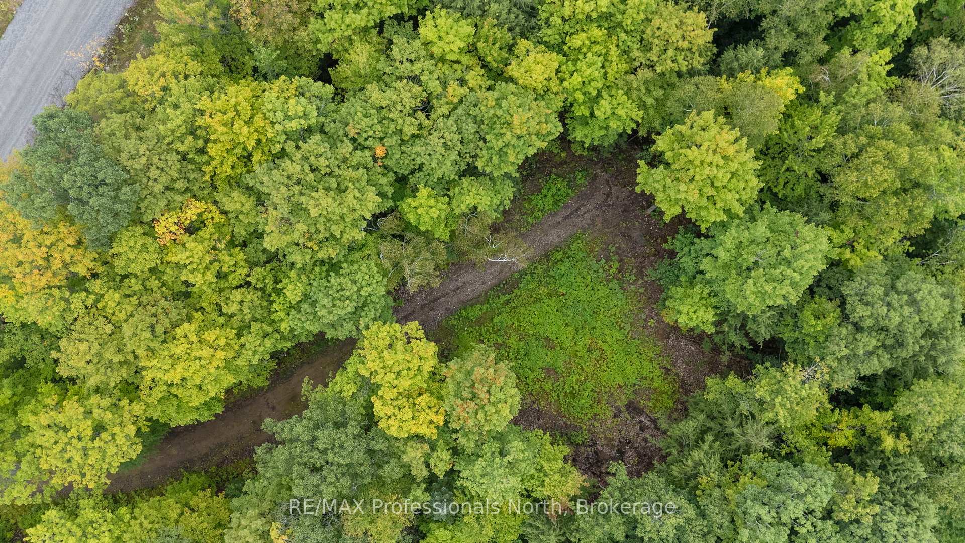 Photo 2 of 1211 Hawk Valley Road, Algonquin Highlands, Stanhope — HOMEH