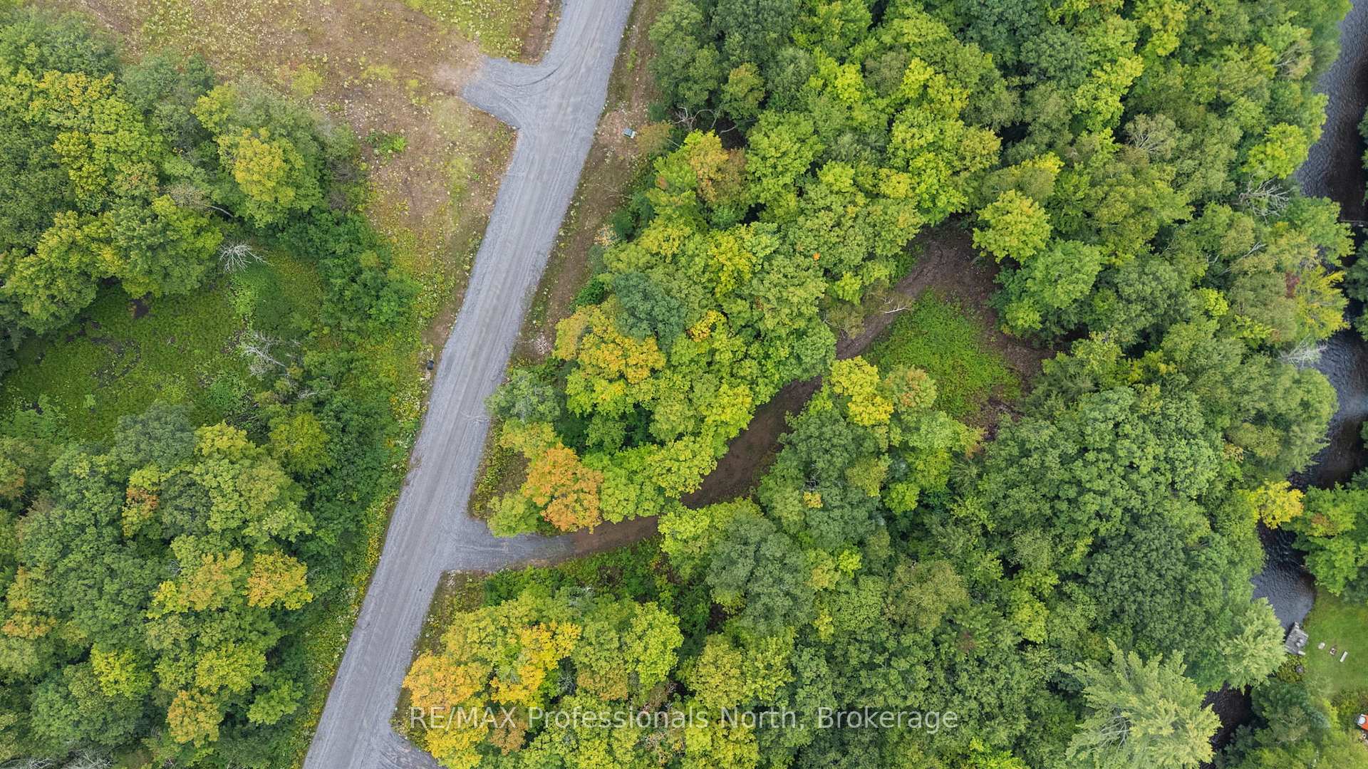 Photo 3 of 1211 Hawk Valley Road, Algonquin Highlands, Stanhope — HOMEH