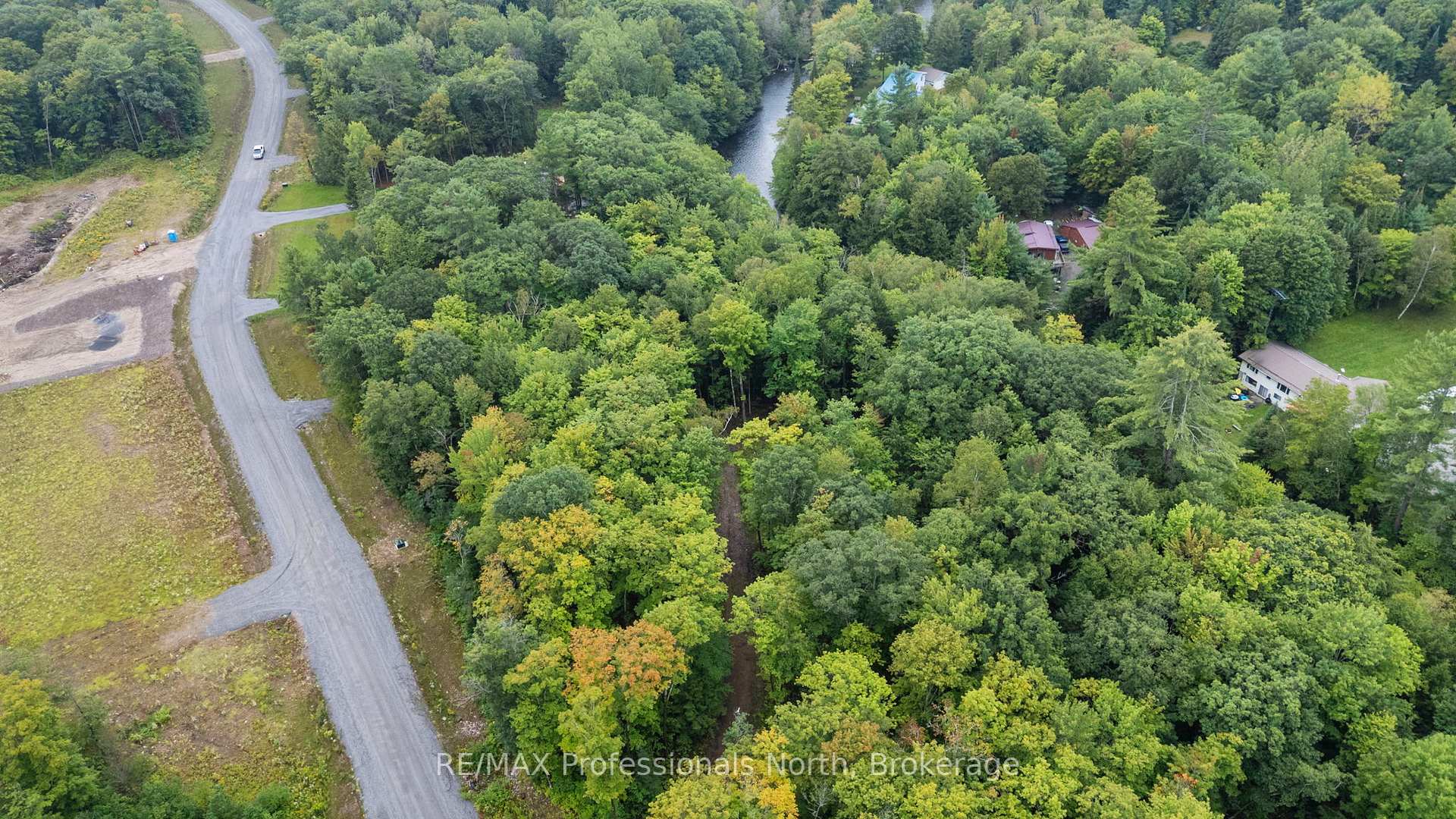 Photo 4 of 1211 Hawk Valley Road, Algonquin Highlands, Stanhope — HOMEH