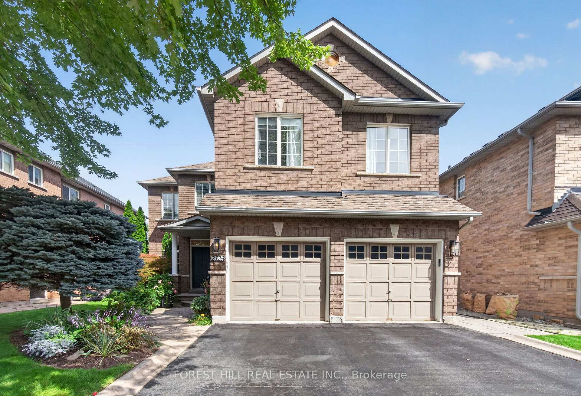 Front of 2123 Summer Heights Trail