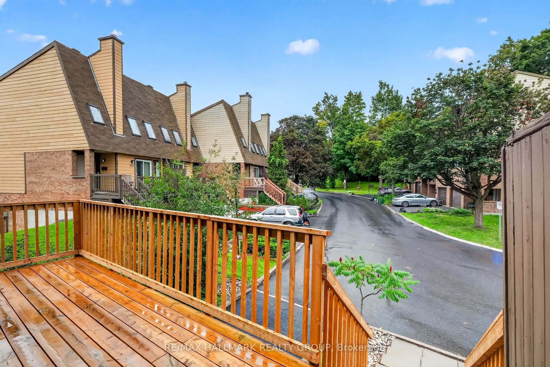 Photo 4 of 1427 Forge Street, Ottawa, Sawmill Creek/Timbermill — HOMEH