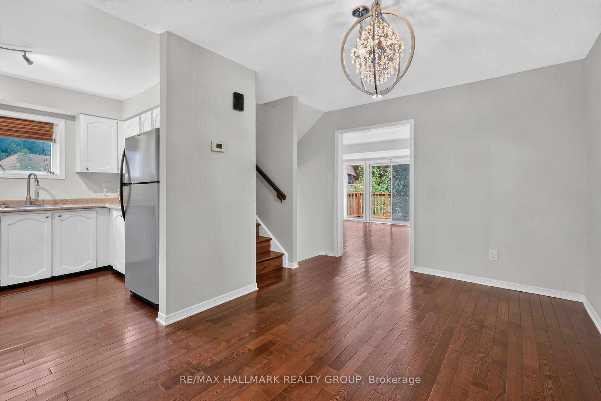Photo 12 of 1427 Forge Street, Ottawa, Sawmill Creek/Timbermill — HOMEH