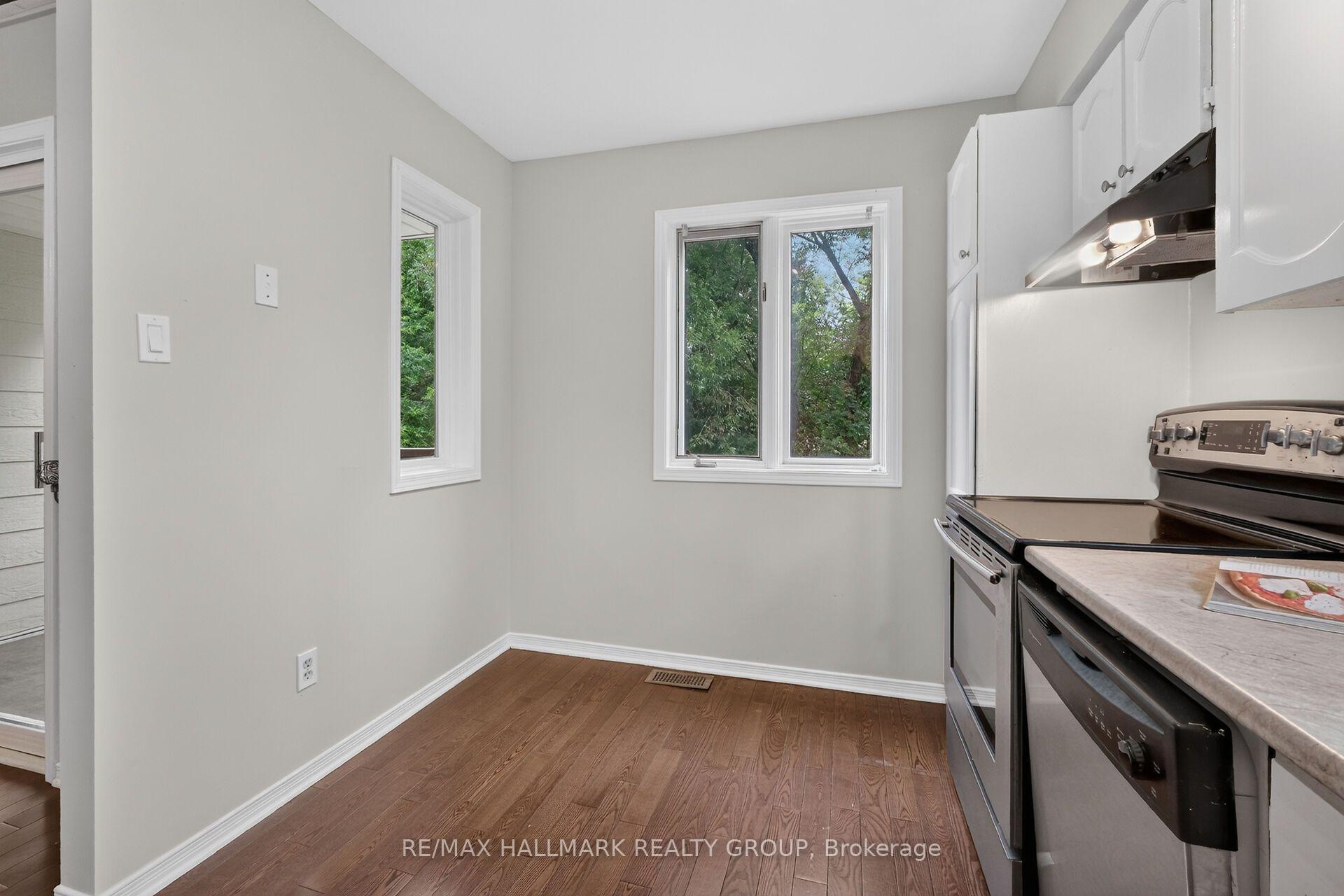 Photo 16 of 1427 Forge Street, Ottawa, Sawmill Creek/Timbermill — HOMEH