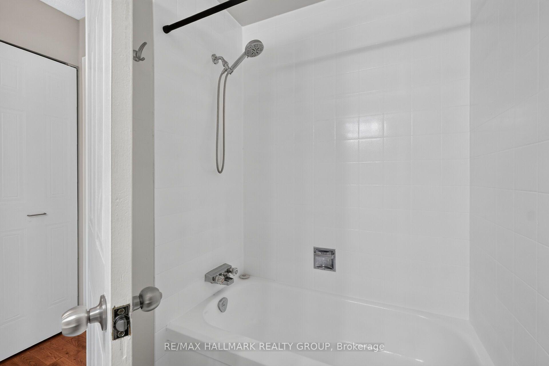 Photo 23 of 1427 Forge Street, Ottawa, Sawmill Creek/Timbermill — HOMEH