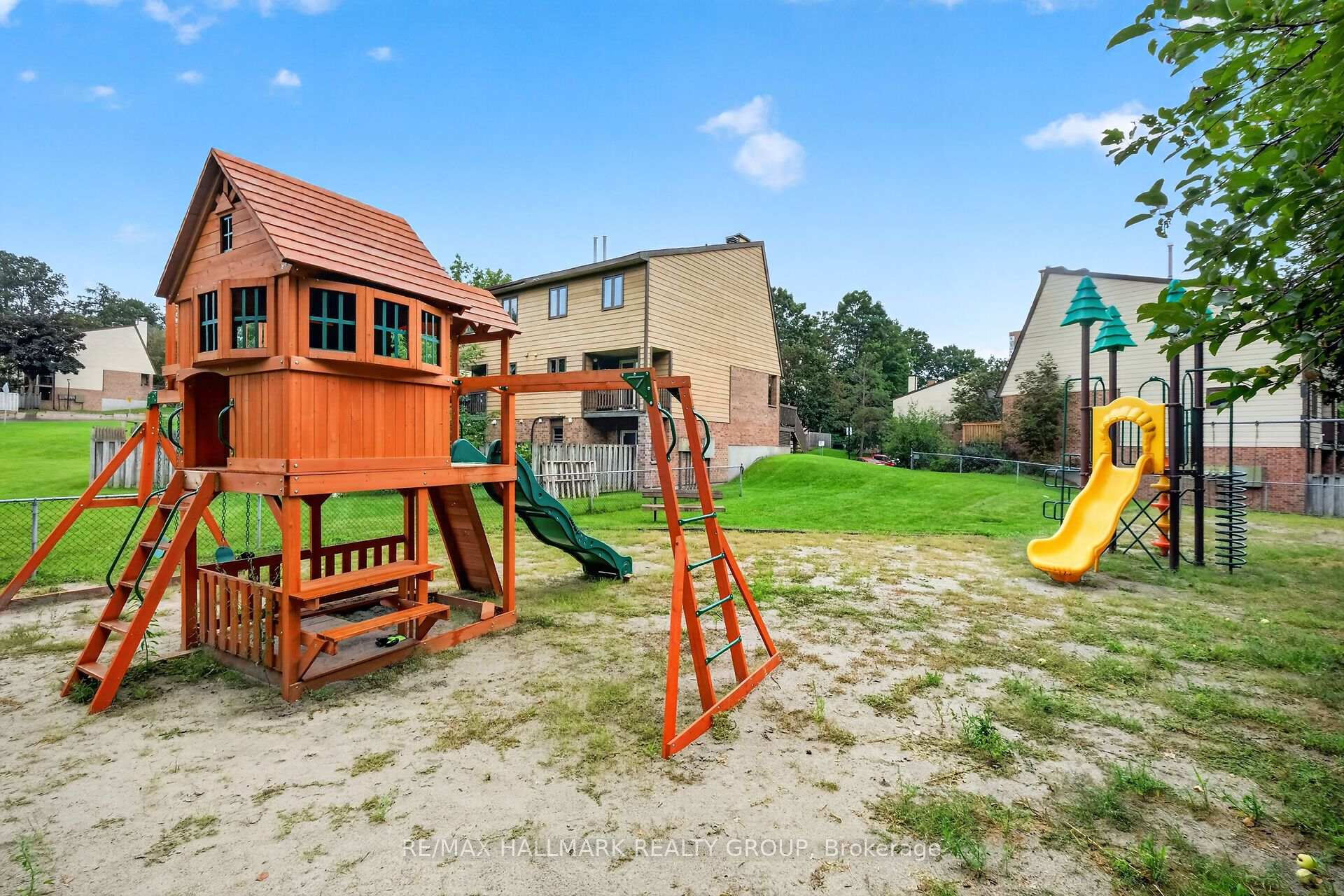 Photo 40 of 1427 Forge Street, Ottawa, Sawmill Creek/Timbermill — HOMEH