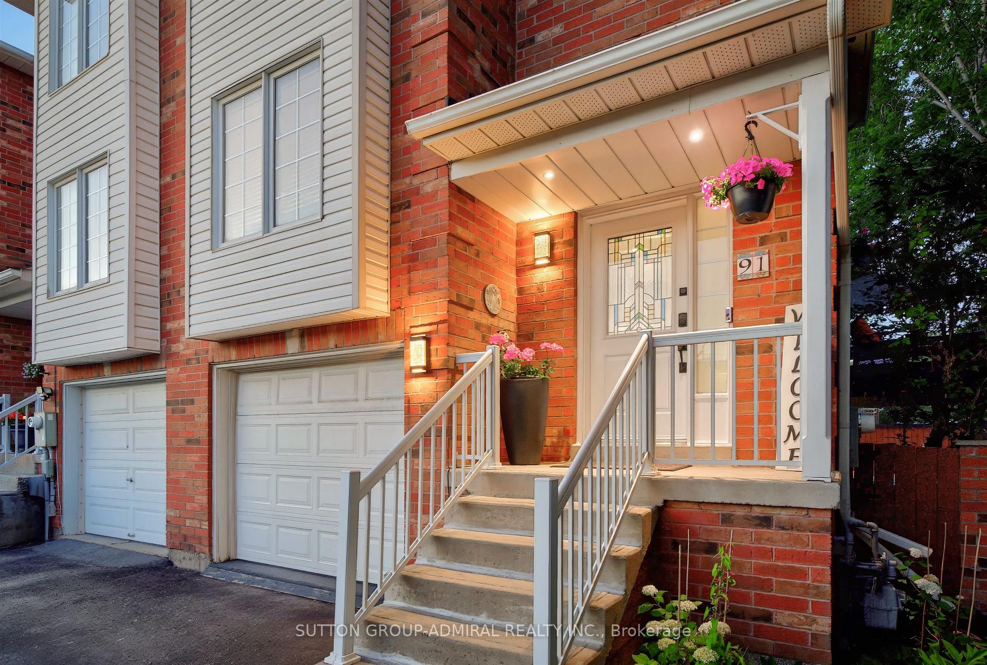 Photo 4 of 91 Ozner Court, Brampton, Fletcher's Meadow — HOMEH