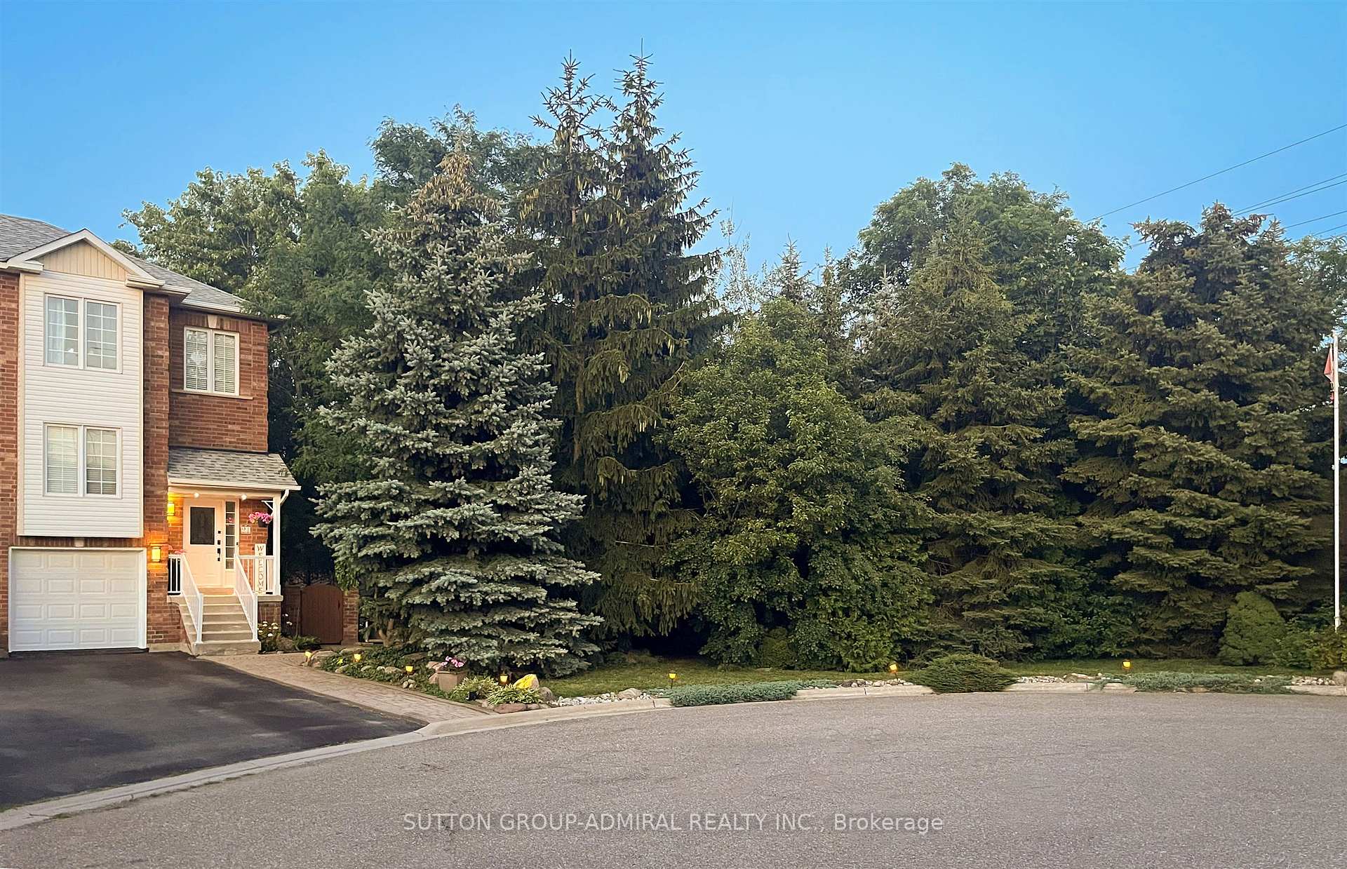 Photo 5 of 91 Ozner Court, Brampton, Fletcher's Meadow — HOMEH