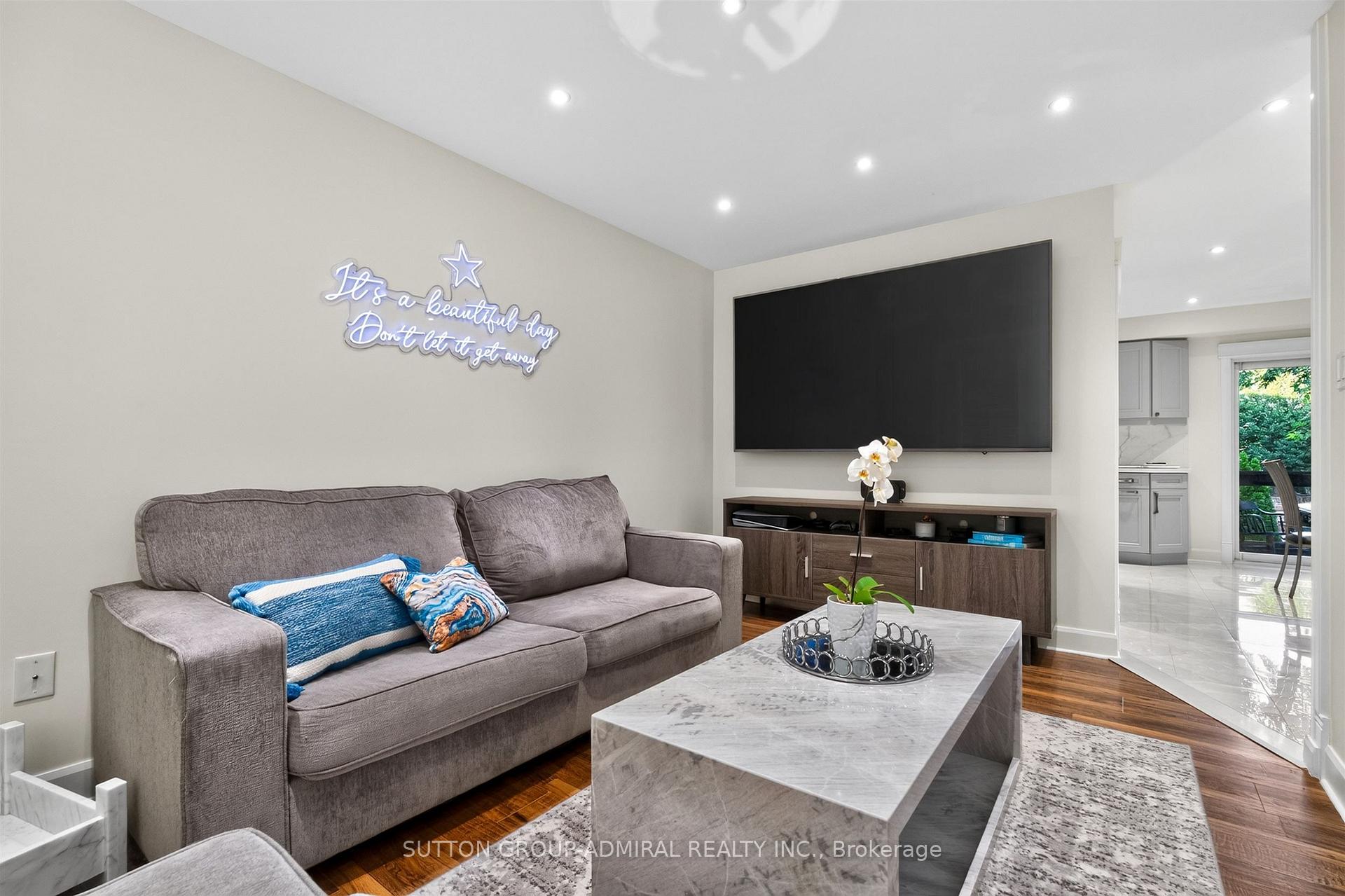 Photo 10 of 91 Ozner Court, Brampton, Fletcher's Meadow — HOMEH