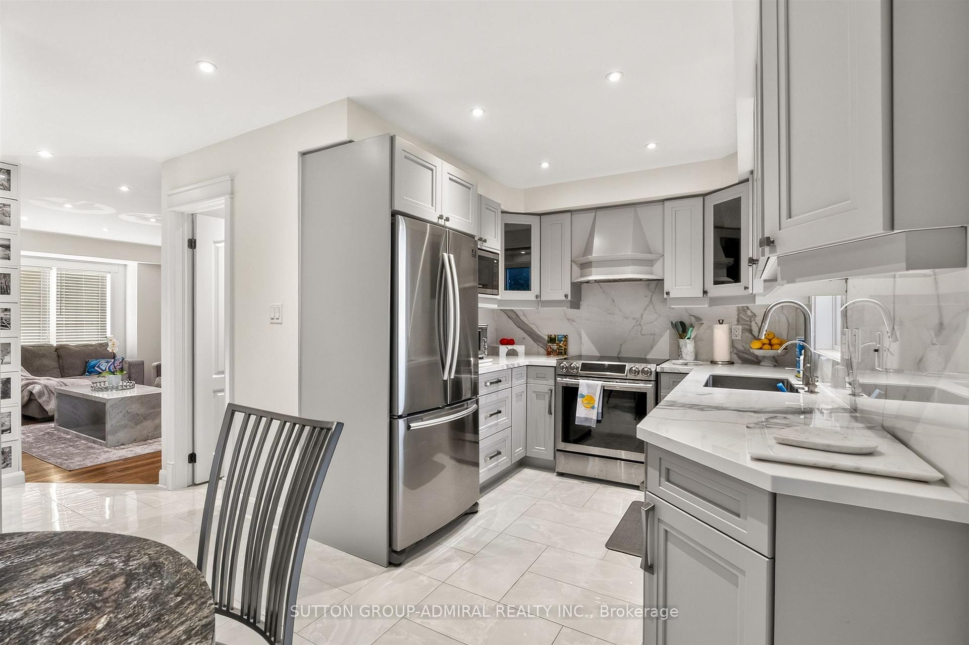 Photo 12 of 91 Ozner Court, Brampton, Fletcher's Meadow — HOMEH