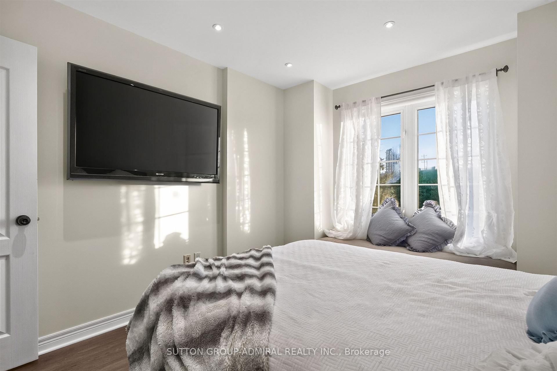 Photo 26 of 91 Ozner Court, Brampton, Fletcher's Meadow — HOMEH