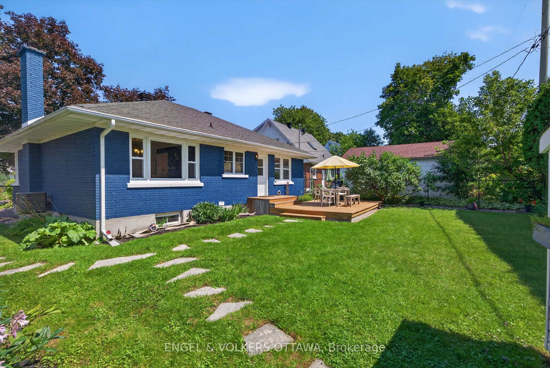 Photo 23 of 134 Rachael Avenue, Ottawa, Applewood Acres — HOMEH