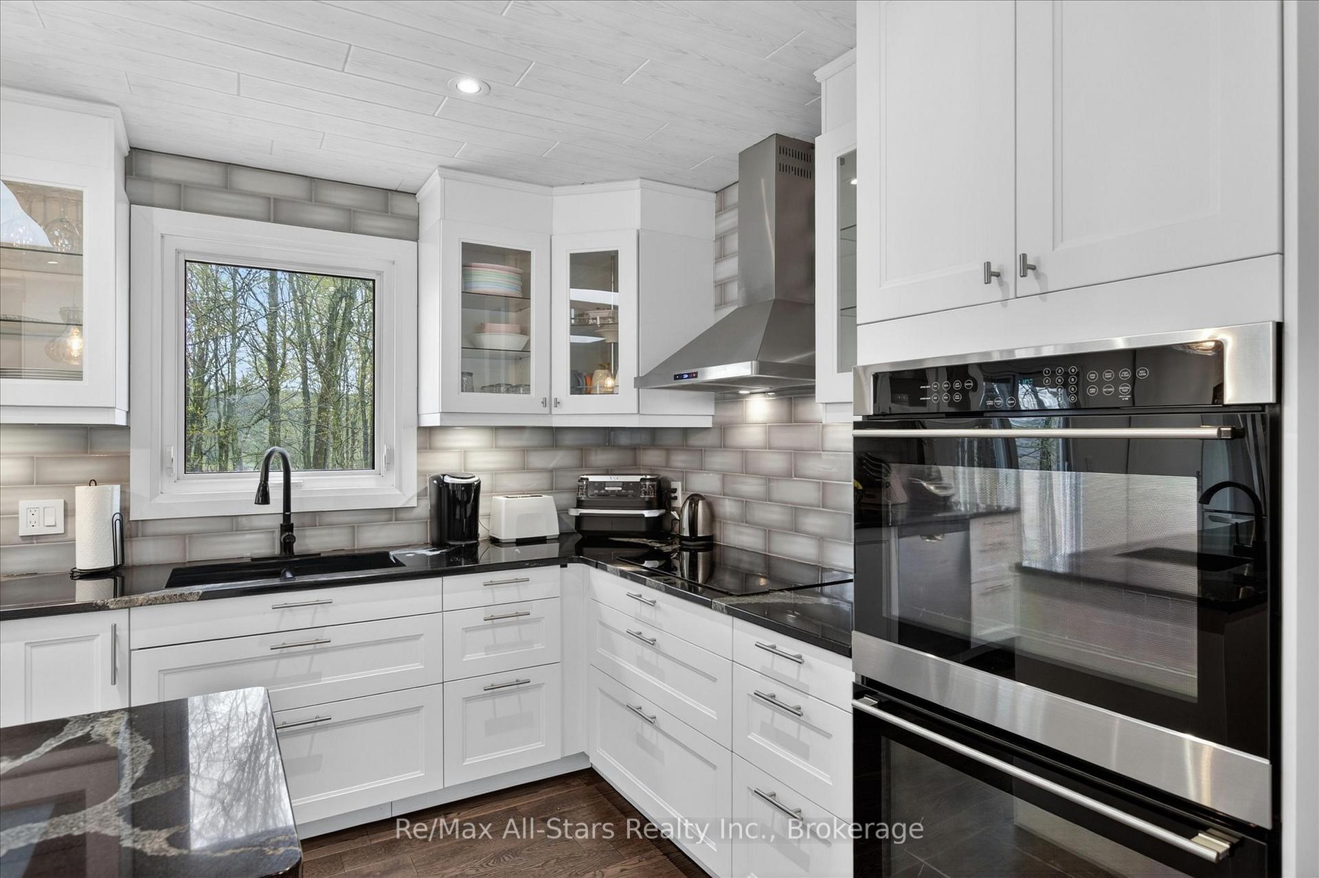 Photo 7 of 1558 Highway 7A, Kawartha Lakes, Manvers — HOMEH