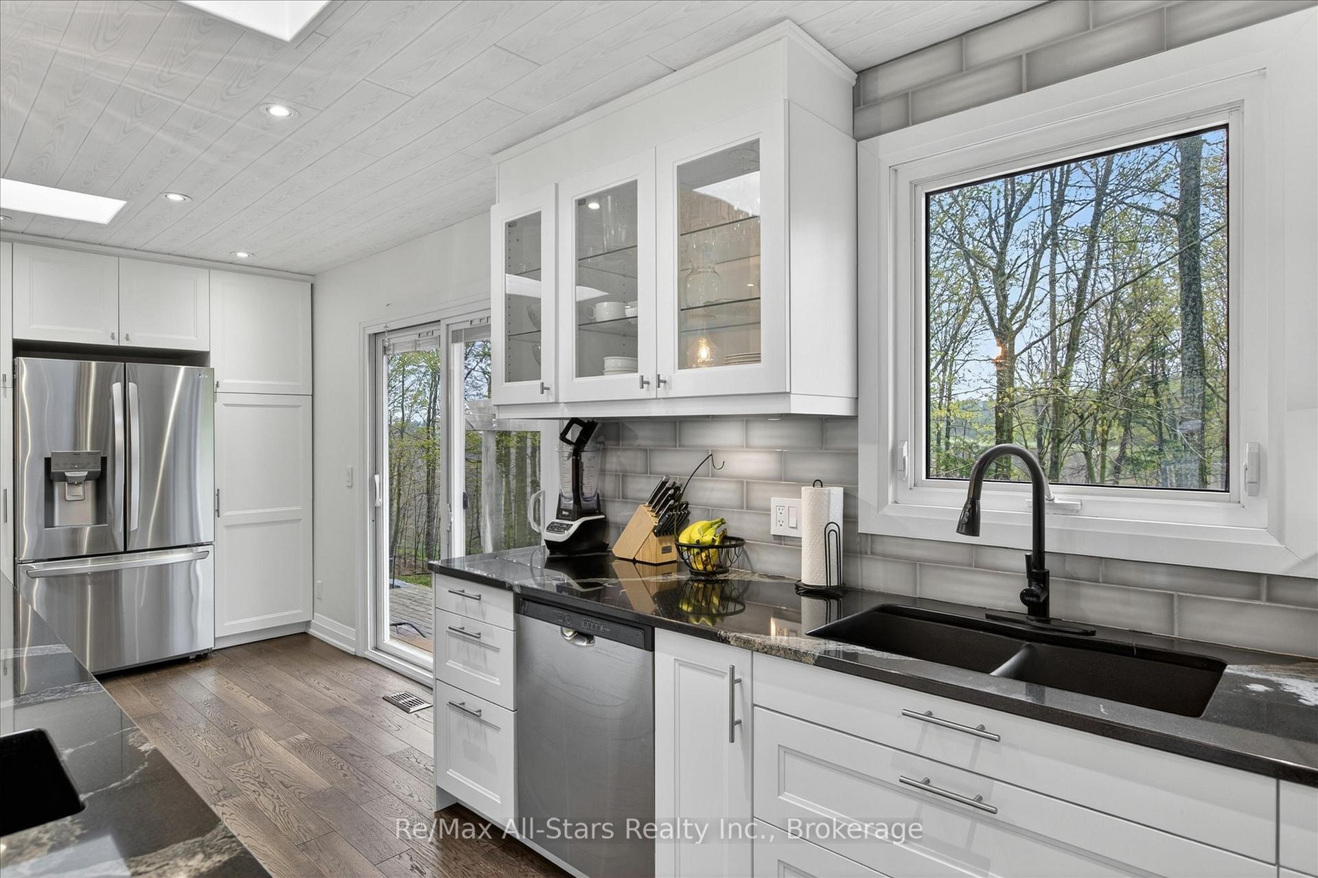 Photo 8 of 1558 Highway 7A, Kawartha Lakes, Manvers — HOMEH