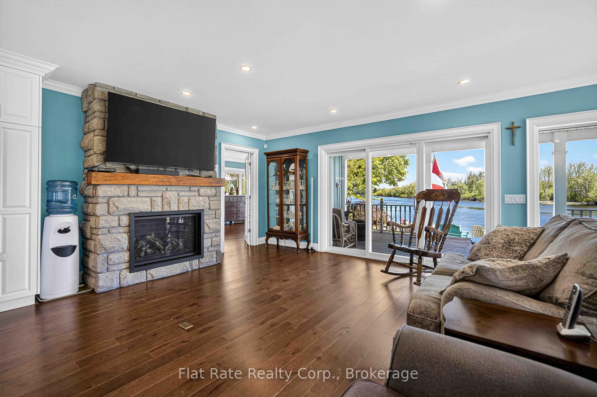 Photo 10 of 510 Monaghan Road, Peterborough, Otonabee Ward 1 — HOMEH