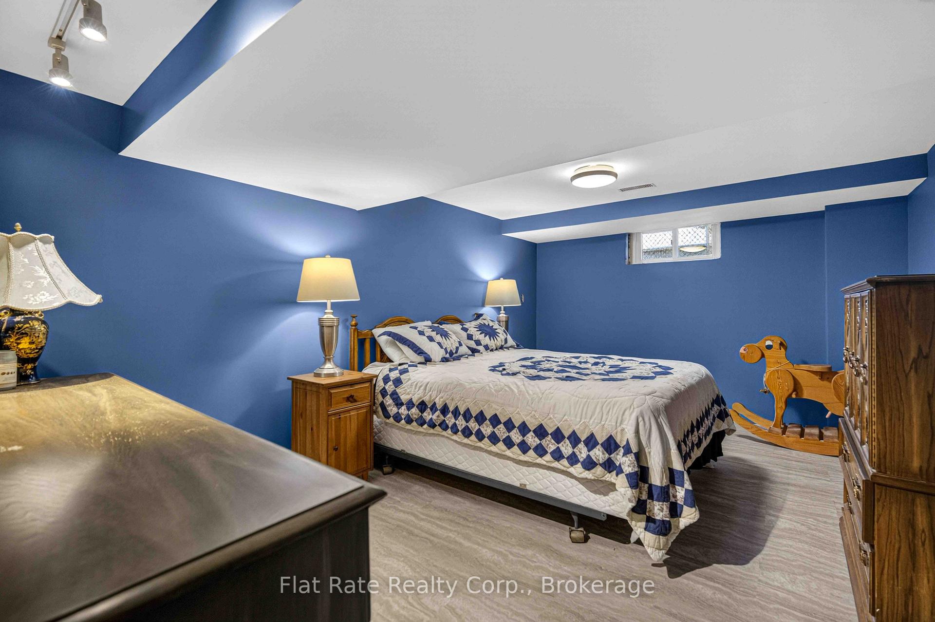 Photo 31 of 510 Monaghan Road, Peterborough, Otonabee Ward 1 — HOMEH