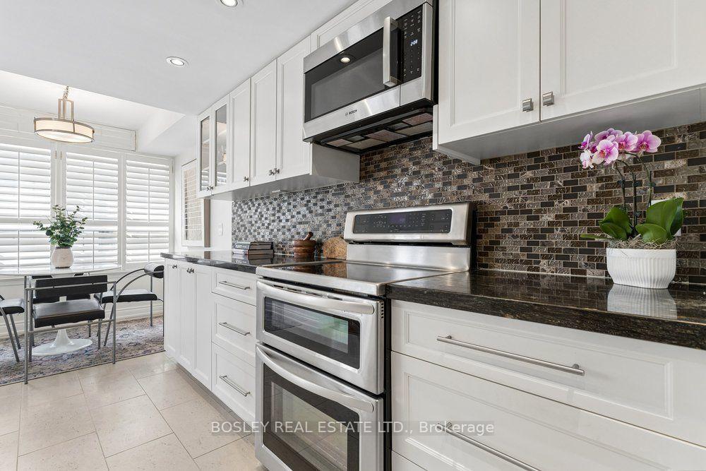 Photo 14 of Unit 915, 268 Ridley Boulevard, Toronto, Bedford Park-Nortown — HOMEH