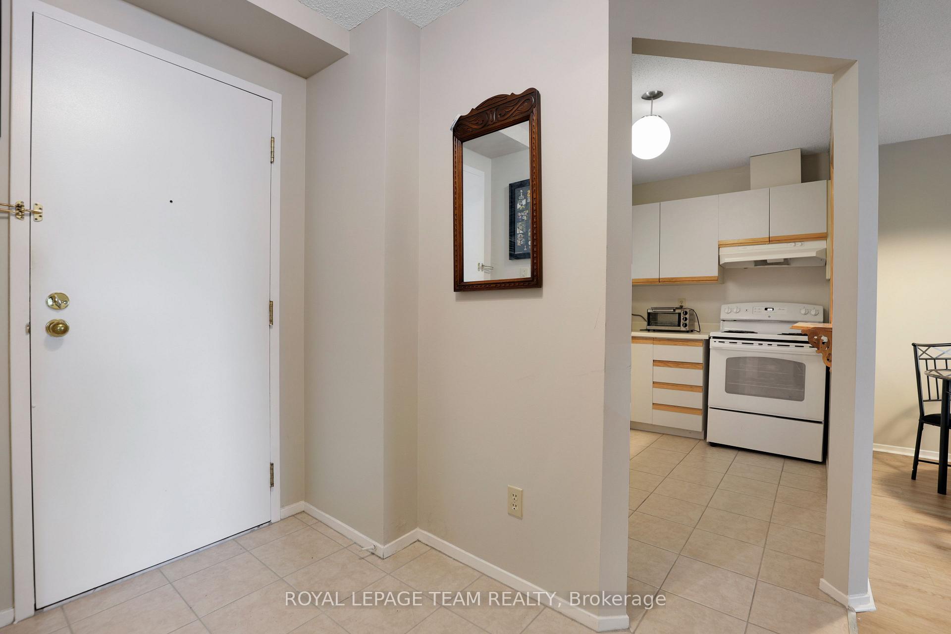 Photo 12 of Unit 904, 110 Forward Avenue, Ottawa, Mechanicsville — HOMEH
