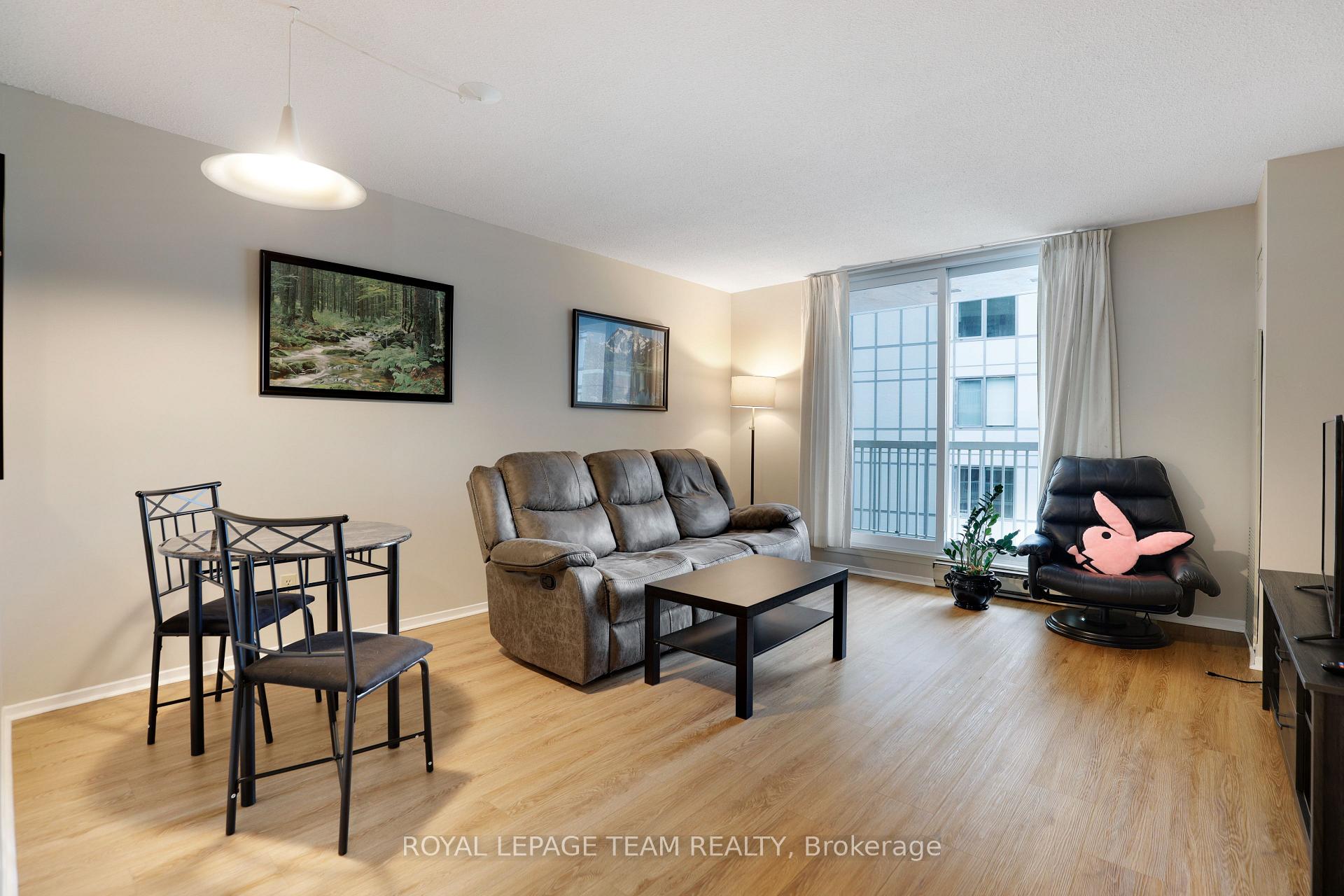 Photo 17 of Unit 904, 110 Forward Avenue, Ottawa, Mechanicsville — HOMEH