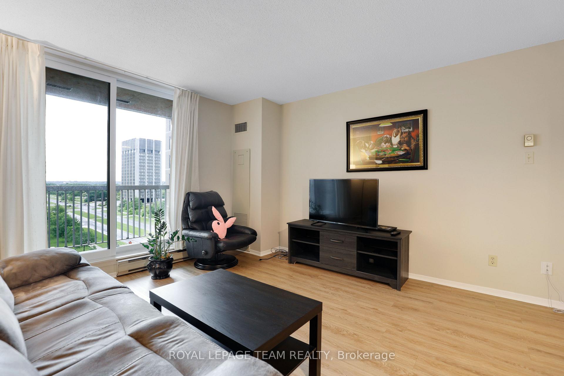 Photo 24 of Unit 904, 110 Forward Avenue, Ottawa, Mechanicsville — HOMEH