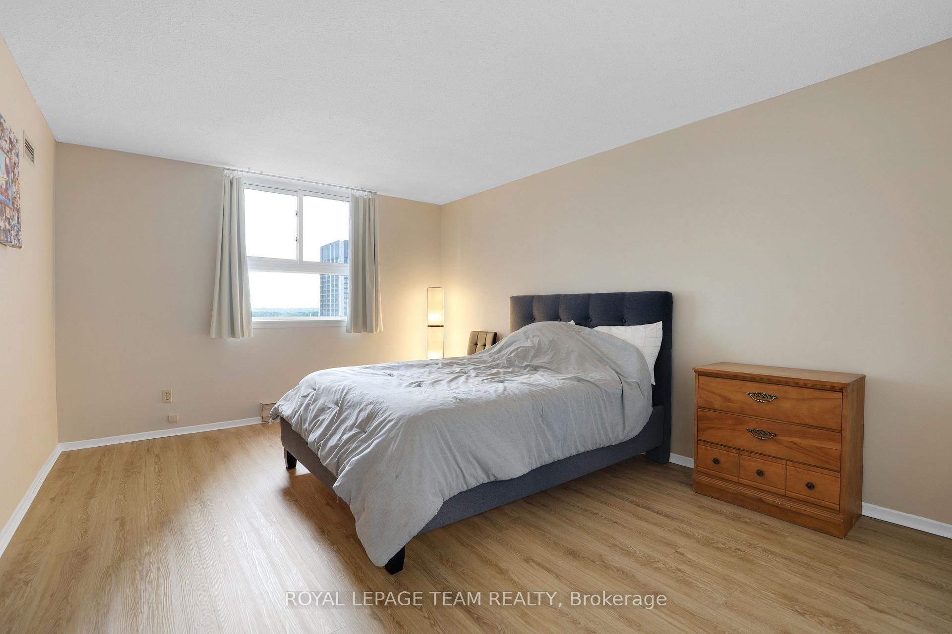 Photo 26 of Unit 904, 110 Forward Avenue, Ottawa, Mechanicsville — HOMEH