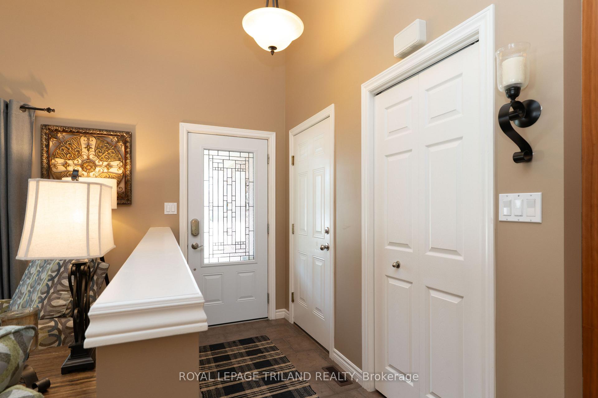 Photo 3 of 5 Sandpiper Place, St. Thomas — HOMEH