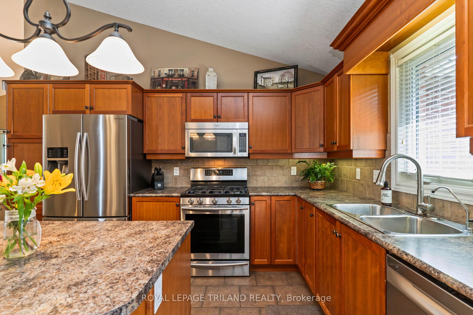 Photo 11 of 5 Sandpiper Place, St. Thomas — HOMEH