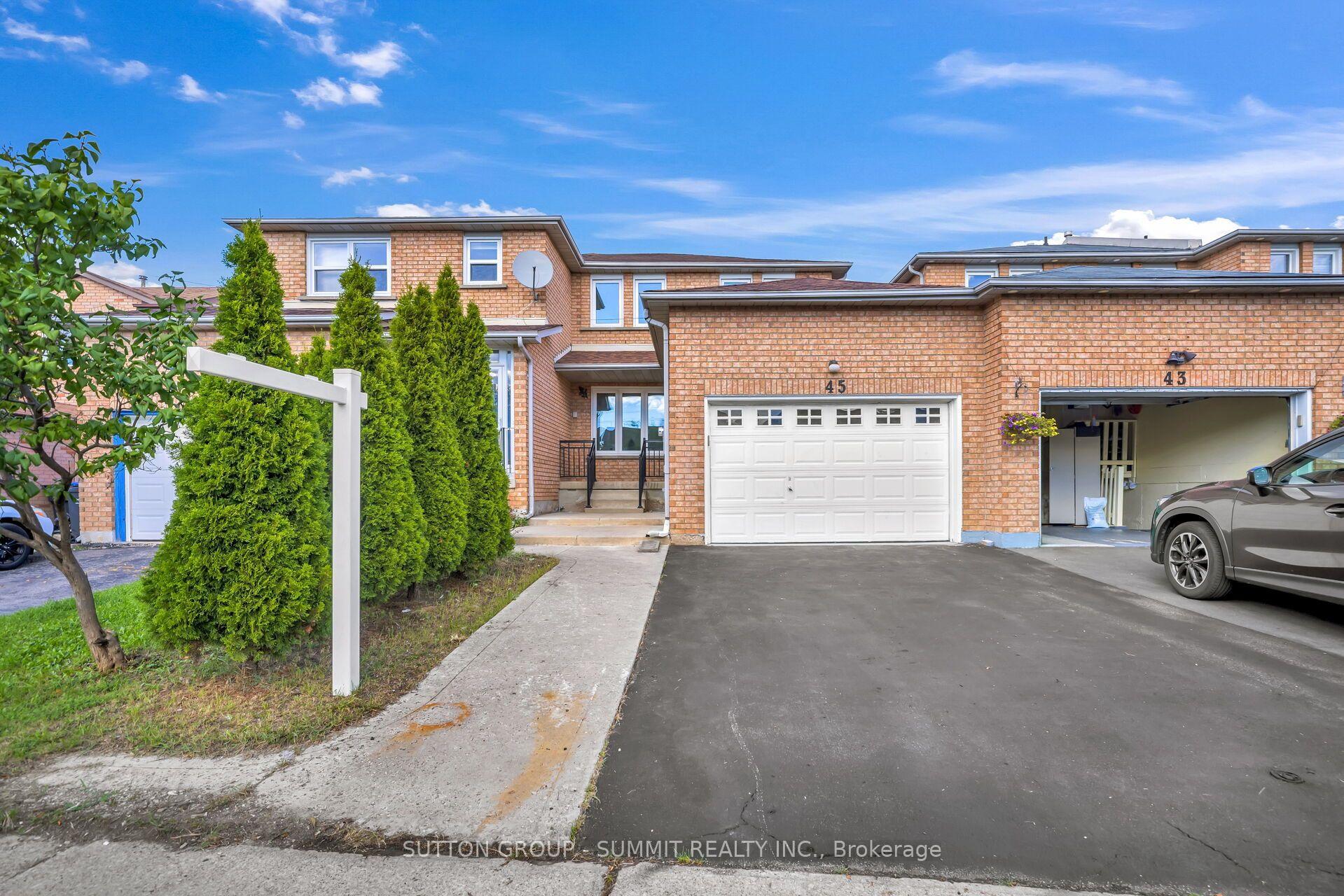Photo 4 of 45 Cutters Crescent, Brampton, Fletcher's West — HOMEH