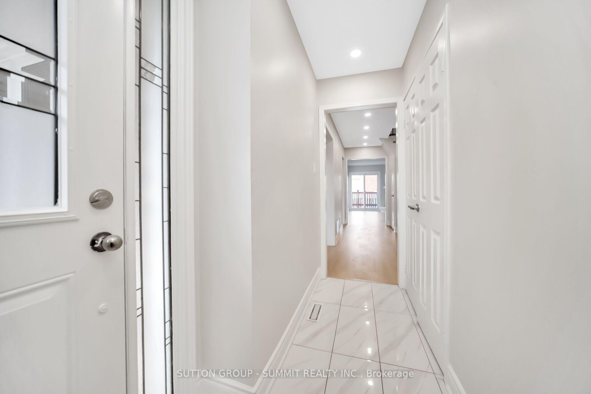 Photo 7 of 45 Cutters Crescent, Brampton, Fletcher's West — HOMEH
