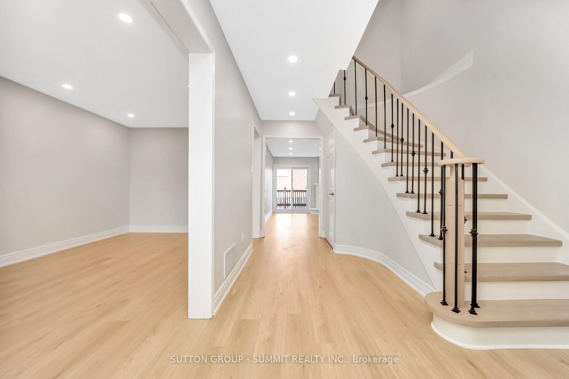 Photo 8 of 45 Cutters Crescent, Brampton, Fletcher's West — HOMEH