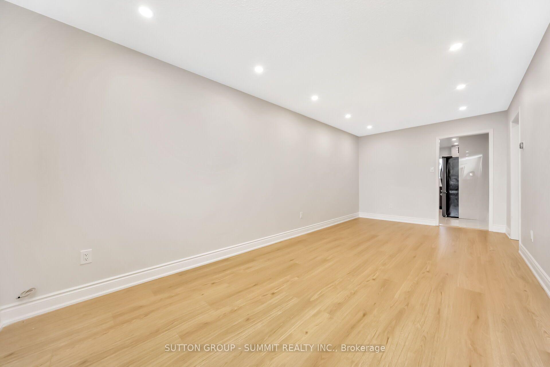 Photo 10 of 45 Cutters Crescent, Brampton, Fletcher's West — HOMEH